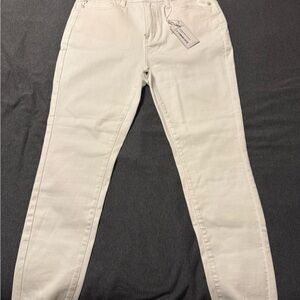 Bnwt- Judy Blue White skinny Jeans